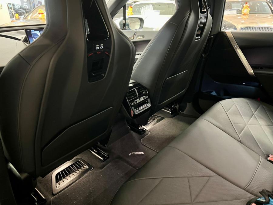 iX xDrive40 - Image 7